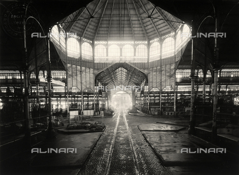 GCQ-F-006473-0000 - The interior structure of the Mercado de Abasto in Buenos Aires, Argentina - Date of photography: 1930-1940 ca. - Alinari Archives, Florence