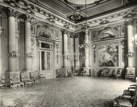 GCQ-F-009154-0000 - "Archive of the works by Italian talent abroad;" a room in the Palace of Ras-et-Tin, Alexandria, Egypt. The complex was built by the architect Ernesto Verrucci - Date of photography: 1930-1940 ca. - Alinari Archives, Florence