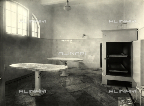 GCQ-F-009179-0000 - The morgue at the Emergency Unit in Alexandria, Egypt. Building constructed by Ernesto Verrucci - Date of photography: 1935 ca. - Alinari Archives, Florence