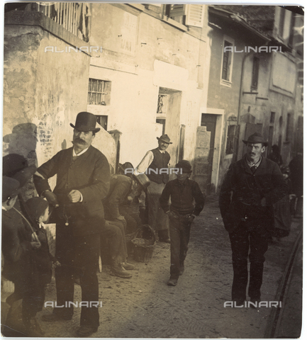 GLQ-F-002653-0000 - "8 December 1888 - From Florence to Poggio a Caiano by tram" - Date of photography: 08/12/1888 - Alinari Archives, Florence