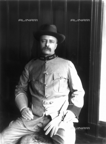 GRC-F-002560-0000 - Portrait of US President Theodore Roosevelt (1858-1919) in the uniform of Colonel - Date of photography: 1898 - Granger, NYC/Alinari Archives