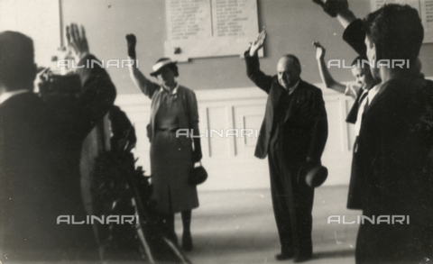 GRQ-F-006166-0000 - fascist salute - Date of photography: 1930 ca. - Alinari Archives, Florence