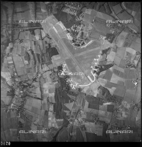 HIP-S-000267-3802 - RAF West Malling, Kent, December 1954. This pre-War airfield was requisitioned by the RAF. During and after the war served as a night fighter base. The site of the airfield is now occupied by King's Hill - Historic England Archive / Heritage Images /Alinari Archives, Florence
