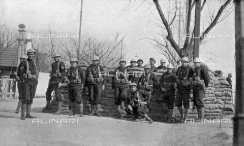 IIB-S-093211-0343 - Italian sailors guard the borders of the international adjunction in Shanghai - Date of photography: 03/1932 - Alinari Archives, Florence