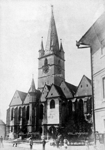 KRQ-F-000014-0000 - The Evangelical Church of Sibiu (ex Hermannstadt), in Rumania - Date of photography: 1900 ca. - Alinari Archives, Florence