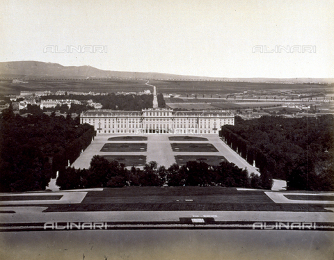 MFC-A-004636-0012 - Panorama, taken from the Gloriette, of the Palace of Schà¶nbrunn in Vienna and the surrounding plain - Date of photography: 1875-1880 ca. - Alinari Archives, Florence