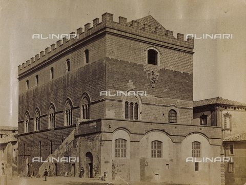 MFC-A-004659-0026 - Palais des Papes (Palace Soliano) in Orvieto - Date of photography: 1860-1890 - Alinari Archives, Florence