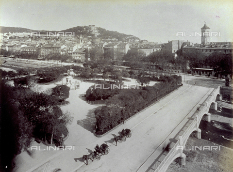 MFC-A-004675-0080 - Panorama of the city of Nice. In the foreground the large place Masséna, with flourishing flowerbeds - Date of photography: 1880-1890 ca. - Alinari Archives, Florence