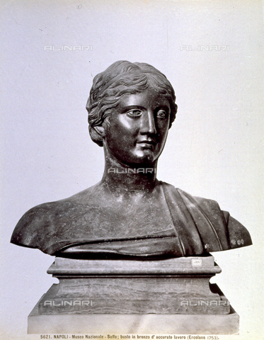 MFC-A-004676-0014 - Bronze bust of the famous poetess Sappho, from the excavations of Herculaneum and now in the Museo Archeologico Nazionale in Naples - Date of photography: 1875-1885 ca. - Alinari Archives, Florence