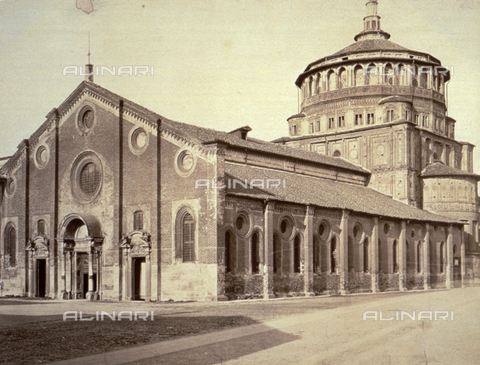 MFC-F-000849-0000 - View of the Church of Santa Maria delle Grazie in Milan. In the foreground the facade, in the background the large apse - Date of photography: 1880-1890 ca. - Alinari Archives, Florence