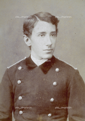 MFC-F-002062-0000 - Half-length portrait of a young soldier in uniform - Date of photography: 1871-1890 ca. - Alinari Archives, Florence