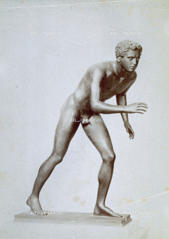 MFC-F-003256-0000 - Bronze statue of a discobolus found in Herculaneum in 1754 and now in the Museo Archeologico Nazionale in Naples - Date of photography: 1870-1880 ca. - Alinari Archives, Florence