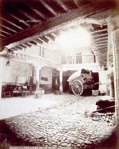 MFC-S-000094-0007 - A porticoed courtyard in a house in Toledo - Date of photography: 1870-1880 ca. - Alinari Archives, Florence