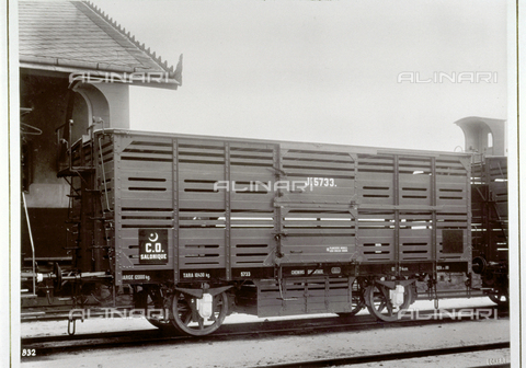 MFC-S-001066-0005 - Coach of the eastern railways used for the transportation of animals - Date of photography: 1890-1900 ca. - Alinari Archives, Florence