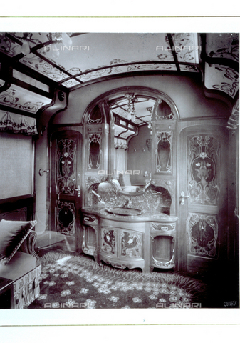 MFC-S-001066-0013 - Interior of the royal travel coach of the austrian court - Date of photography: 1890-1900 ca. - Alinari Archives, Florence