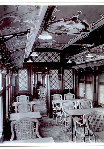 MFC-S-001066-0017 - The dining car of the international 'Wagons Lits' company bound for Egypt - Date of photography: 1890-1900 ca. - Alinari Archives, Florence