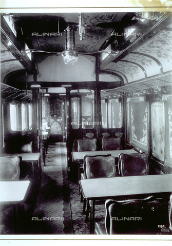 MFC-S-001066-0027 - Dining room of the restaurant car in a train of the international company 'Wagon Lits' - Date of photography: 1890-1900 ca. - Alinari Archives, Florence