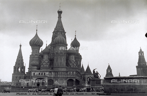 MFC-S-001250-0002 - The complex of the Churches of St. Basil, in Moscow - Date of photography: 20/08/1935 - Alinari Archives, Florence