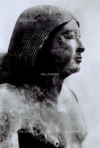 MFC-S-001350-0003 - Statue of the high priest of Memphis Ranofer, dating to 2650 b.c., in the Museum of Cairo, in Egypt - Date of photography: 1958 - Alinari Archives, Florence