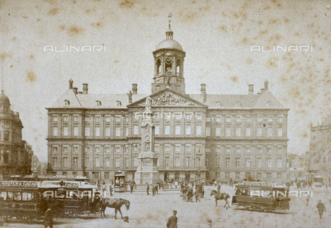 MFC-S-002191-0003 - The Royal Palace (formerly Town Hall) of Amsterdam. The square in front contains people and horsedrawn trams. Advertising signs are on the trams - Date of photography: 1865-1875 ca. - Alinari Archives, Florence