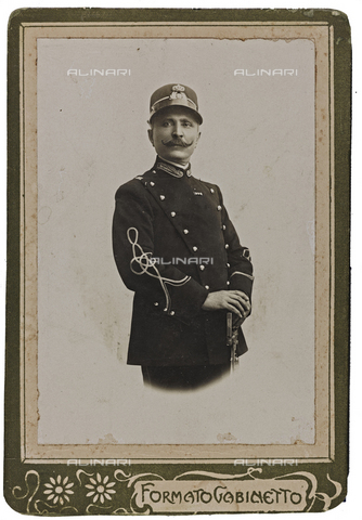MRC-A-000073-0011 - Album "Polizia-P.A.I.-Guardie": Second Lieutenant of the City Guards in full uniform, 1900 - Date of photography: 1900 - Alinari Archives, Florence