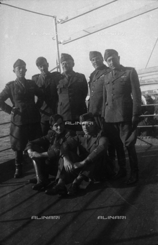 NVQ-S-000321-0107 - Spanish Civil War 1936-1939: Italian fascist soldiers returning to their homeland by ship after the battle of Santander - Date of photography: 1937 - Alinari Archives, Florence