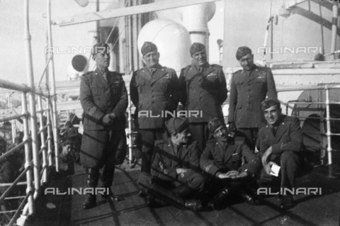 NVQ-S-000321-0108 - Spanish Civil War 1936-1939: Italian fascist soldiers returning to their homeland by ship after the battle of Santander - Date of photography: 1937 - Alinari Archives, Florence