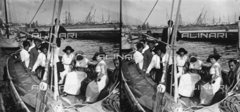 PCA-F-000048-0000 - Stereoscopic view of a group of townspeople during a boat ride - Date of photography: 1914 ca. - Alinari Archives, Florence