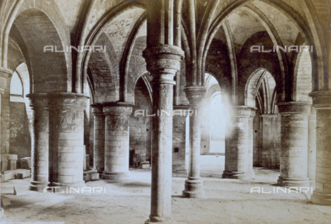PDC-A-004572-0013 - The crypt of the gothic cathedral of Canterbury - Date of photography: 1875 - Alinari Archives, Florence