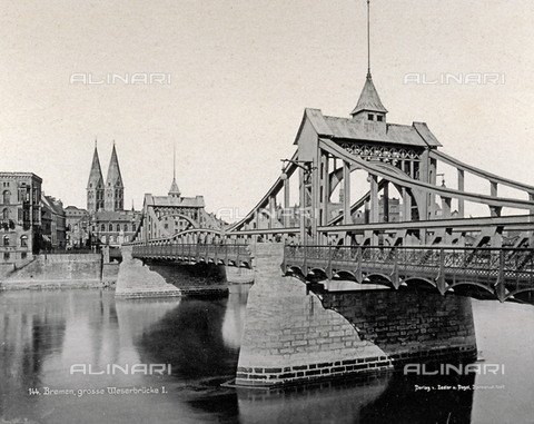 PDC-A-004597-0015 - Wilhelmkaiser-Brà¼cke, bridge over the Weser river in Bremen. In the background the bell towers of the Cathedral - Date of photography: 1898 - Alinari Archives, Florence