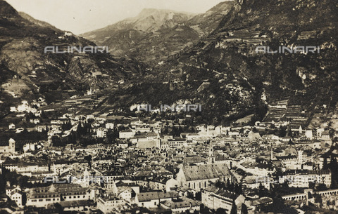PDC-A-004613-0059 - A panoramic view of Bolzan from Virgolo - Date of photography: 1920 ca. - Alinari Archives, Florence