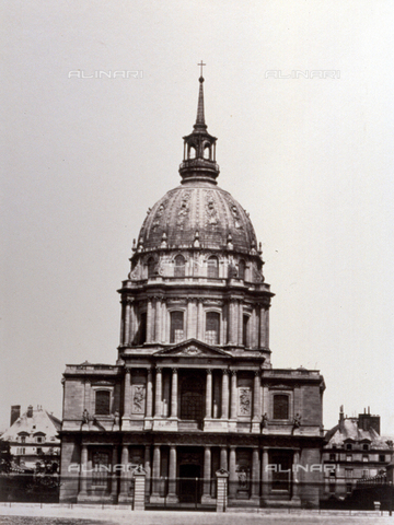 PDC-F-000255-0000 - The Church of Saint-Louis des Invalides in Paris, seen from the front - Date of photography: 1855-1865 ca. - Alinari Archives, Florence