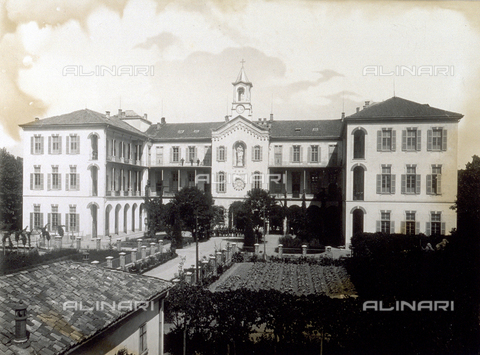 PDC-F-000591-0000 - The hospice of the 'Sisters of the Poor' in Milan. - Date of photography: 1910 -1920 - Alinari Archives, Florence