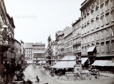 PDC-F-001239-0000 - Stephansplatz in Vienna, surrounded by elegant buildings - Date of photography: 1880-1900 ca. - Alinari Archives, Florence