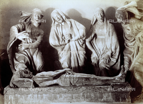 PDC-F-001762-0000 - Detail of the "Lamentation over the dead Christ" by Niccolò dell'Arca, in the Sanctuary of Santa Maria della Vita in Bologna - Date of photography: 1880-1900 - Alinari Archives, Florence