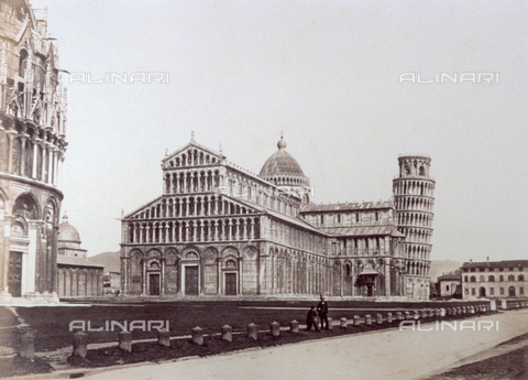 PDC-F-002571-0000 - View of the Campo dei Miracoli in Pisa. At the center of the picture is the Cathedral and the leaning Tower. On the left part of the Baptistry is visible - Date of photography: 1870-1880 ca. - Alinari Archives, Florence