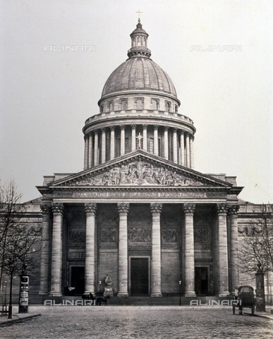 PDC-S-000252-0002 - The facade of the Panthéon in Paris - Date of photography: 1855-1865 ca. - Alinari Archives, Florence