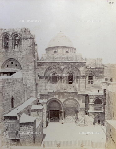 PDC-S-000275-0015 - The complex of the church of the Holy Sepulcher, in Jerusalem - Date of photography: 1860-1870 ca. - Alinari Archives, Florence