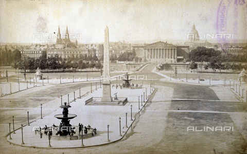 PDC-S-000368-0002 - View from above of Place de la Concorde in Paris with the Egyptian obelisk and two fountains in the foreground. In the background panorama of the city - Date of photography: 1875-1885 ca. - Alinari Archives, Florence