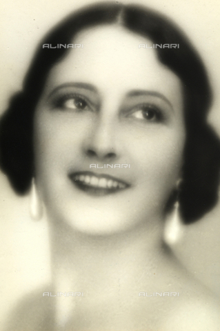 PPA-F-001946-0000 - Portrait of Rina de Liguoro, motion-picture actress. - Date of photography: 1929 - Alinari Archives, Florence