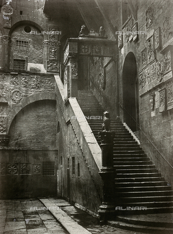 RDC-F-000021-0000 - Scale of the courtyard of the Palazzo del Podestà in Florence, now Bargello National Museum - Date of photography: post 1856 - Alinari Archives, Florence