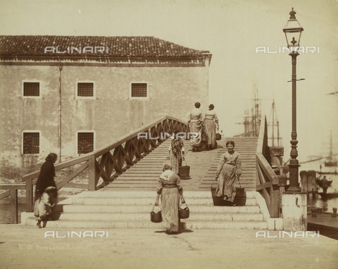REA-F-000853-0000 - View of Ponte Lungo, Island of Giudecca, Venice - Date of photography: 1860-1870 ca. - Alinari Archives, Florence