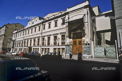 RNA-F-548928-0000 - View of the Moscow Chekhov Academic Art Theater in Kamergersky Pereulok, Moscow - Date of photography: 01/07/1994 - Prihodko / Sputnik/ Alinari Archives