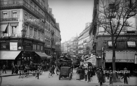 RVA-S-000038-0006 - IX arrondissement di Parigi, Rue du Faubourg-Montmartre - Data dello scatto: 1910 ca. - Roger-Viollet/Alinari