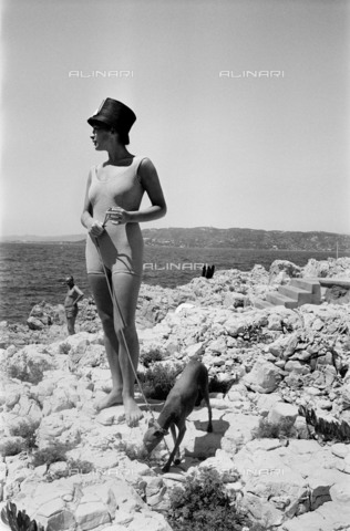 RVA-S-003685-0001 - Juliette Gréco, attrice e cantante francese, 3 agosto 1959 - Data dello scatto: 03/08/1959 - Bernard Lipnitzki / Roger-Viollet/Alinari
