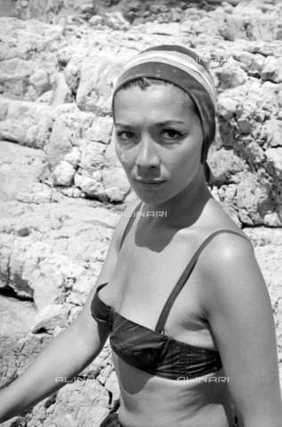 RVA-S-003685-0004 - Juliette Gréco, attrice e cantante francese, 3 agosto 1959 - Data dello scatto: 03/08/1959 - Bernard Lipnitzki / Roger-Viollet/Alinari
