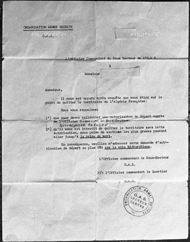 RVA-S-033054-0001 - Guerra d'Algeria: Lettera di un ufficiale comandante a un membro dell'OAS (Organizzazione militare clandestina a favore della presenza coloniale francese in Algeria) - Data dello scatto: 1962 - Roustan Jean-Régis / Roger-Viollet/Alinari