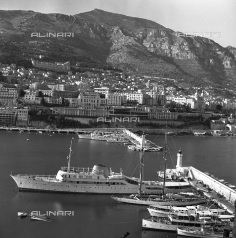 RVA-S-052158-0018 - Il porto di Montecarlo - Data dello scatto: 1950 ca. - Ray Halin / Roger-Viollet/Alinari
