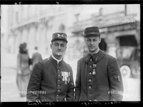 RVA-S-061437-0005 - World War One. Eighteenth day of mobilization in Paris, 19th August 1914. Our aviators are getting ready : Baillour and Marc Pourpe, pilots in the squadron M S commanded by captain de Vergnette. Photograph published in the newspaper "Excelsior", on Sunday 23rd August 1914. - Data dello scatto: 19/08/1914 - Ede / Excelsior â L'Equipe / Roger-Viollet/Alinari