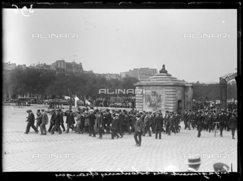 RVA-S-061437-0009 - World War One. Twentieth day of mobilization in Paris. Enlistment of foreign volunteers at the Invalides. Paris (France), 21st August 1914 - Data dello scatto: 21/08/1914 - Ede / Excelsior â L'Equipe / Roger-Viollet/Alinari